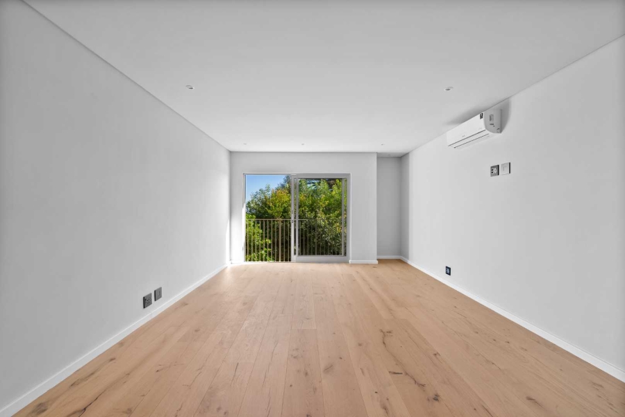 5 Bedroom Property for Sale in Camps Bay Western Cape